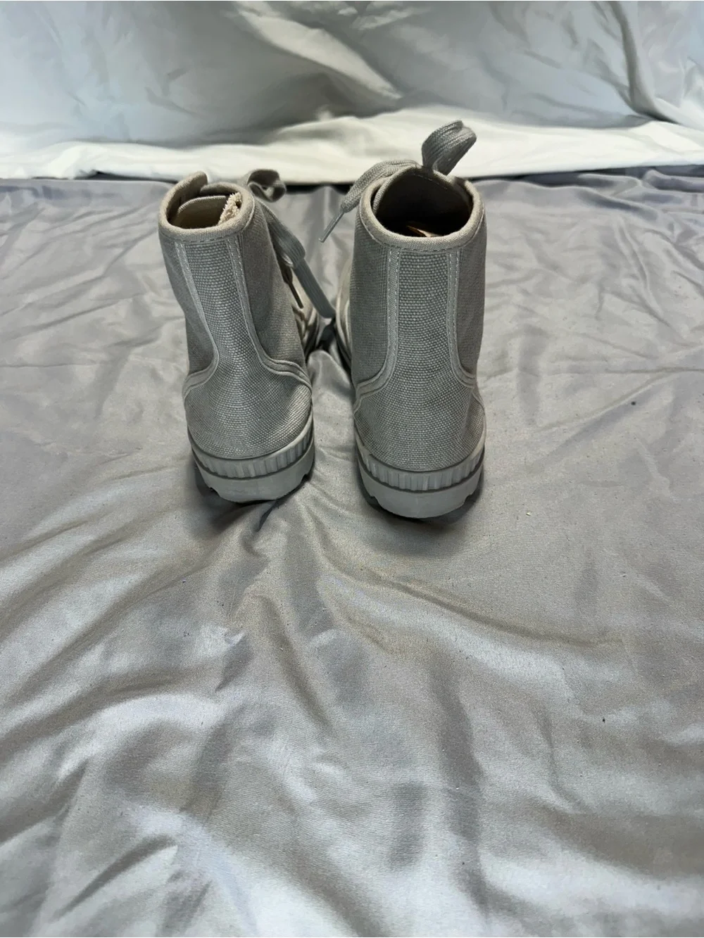 SO Men’s Gray Canvas High-Top Boots